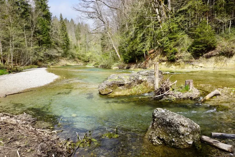 Mangfall Wanderung am idyllischen Wasserfall